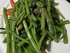 -肥仔文澳门猪骨煲(南京西路店)