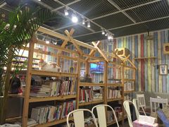 大堂-小时光咖啡馆(开森度假森林店)