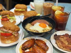 豬扒菠蘿油-华嫂冰室(尖沙咀店)