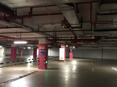 -龙美术馆西岸馆-停车场