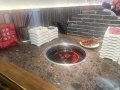 -来龍儿鲜切牛肉自助老火锅
