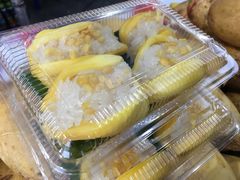 -芒果糯米饭摊子