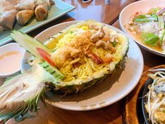 菠萝海鲜炒饭-mango tree芒果树泰国餐厅(青岛万象城店)