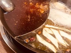 -小天鹅火锅·一线江景洪鼎旗舰店(洪崖洞店)