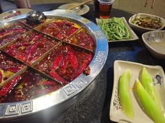 -洞亭火锅(防空洞总店)
