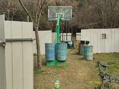 -东湖小天池真人CS彩弹野战基地