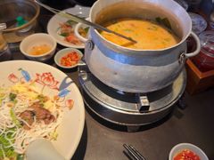 -大头虾越式风味餐厅(光明广场店)