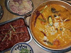 -洱火云南酸菜牛肉火锅(石景山当代商城店)