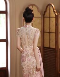 -莫小姐婚纱