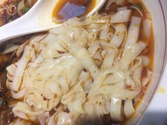 -呷佬·长沙手工米粉(金沙江路店)