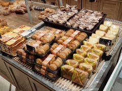 -吉新利亚咖啡烘焙店(步步高店)