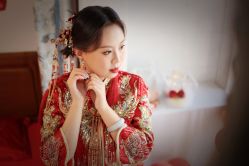 点击看大图 -伯瓷皇后婚纱艺术空间