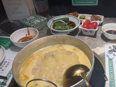 -禄婶鸡煲·打边炉
