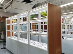 -无奔眼镜·蔡司·依视路授权店(马家堡店)