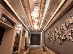 -天津京基皇冠假日酒店