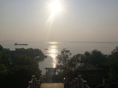 -巴陵广场
