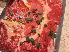 -蚂蚁洞·烤肉大营地(上海静安大悦城店)