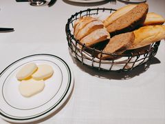 美式餐前面包-Wolfgang’s Steakhouse 沃夫冈牛排馆(上海白玉兰广场店)