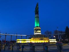 -人民防洪胜利纪念塔