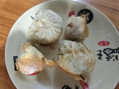 -依云煎包店