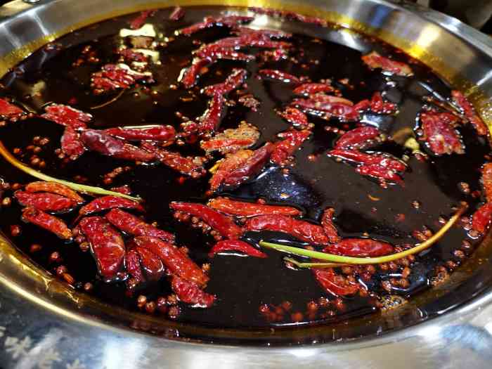 巴蜀印象火锅(万源店)-"十一假期的第一站定在了广元,白天吃的美食.