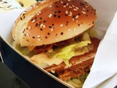 劲脆鸡腿堡ST-肯德基(东安路站店)