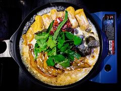 奶锅鸭脚煲-老表记广西宵夜螺蛳鸭脚煲(西大店)
