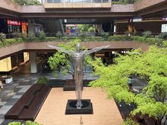 -瑞虹新天地月亮湾
