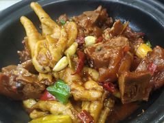 干锅姜辣凤爪-江城燕子大排档(江汉路步行街店)