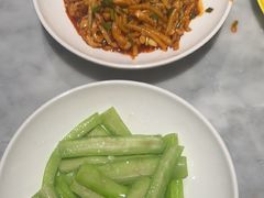 -渝信川菜 · 川味家常菜(财富购物中心店)