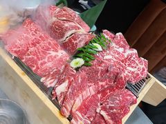 -铭牛烧肉·和牛海鲜自助(高新月牙湖店)