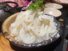 -老牌坊云南鱼豆花火锅(爱建店)