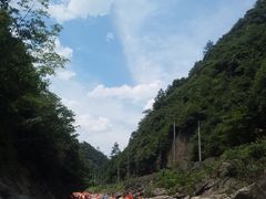 -安吉龙王山峡谷漂流