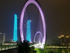 -南京眼步行桥