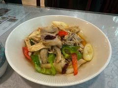 -汗腾格里·风味餐厅(新疆驻京办店)