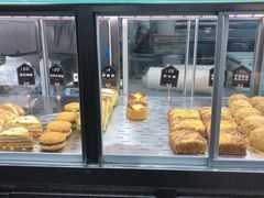 面包甜点陈列柜-糖涩(新佳丽店)