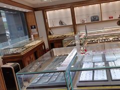 -品真阁华夏典当行(四通桥店)