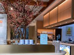 -蜜桃餐厅·伴山(湖滨商业街店)