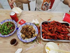 -江城燕子大排档(江汉路步行街店)