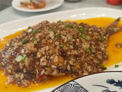 干烧鲳鱼-小实惠嘉(威海路店)