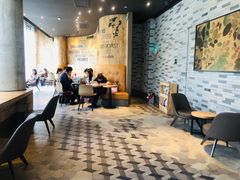 大堂-星巴克臻选(湖滨道店)