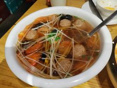 豆芽圆子汤-赤宴·川菜(玉林店)