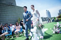 点击看大图 -拉瑞娜LaReine婚纱礼服高级定制