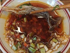 -拈签一笑黄牛肉辣卤串串