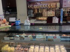 -红宝石·鲜奶小方·海派西点房(金杨店)
