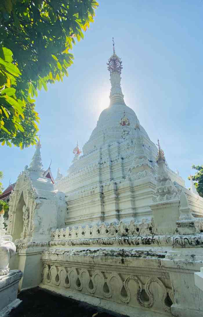 马哈湾寺-"这个马哈湾寺在清迈古城外面,是我从塔佩门.