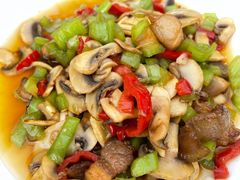 肉片蘑菇-浔味·山屿湖·正宗淳牌全鱼宴老字号