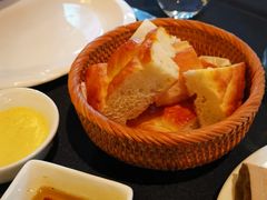 餐前面包-Efes Turkish & Mediterranean Cuisine 艾菲斯餐厅(陆家嘴店)