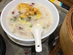 荔湾艇仔粥-赏点粤式点心(广州塔店)