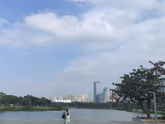 -万绿园